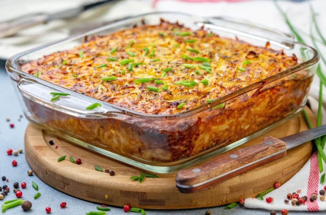 Prosta zapiekanka z kapusty i mięsa mielonego na zimowe dni