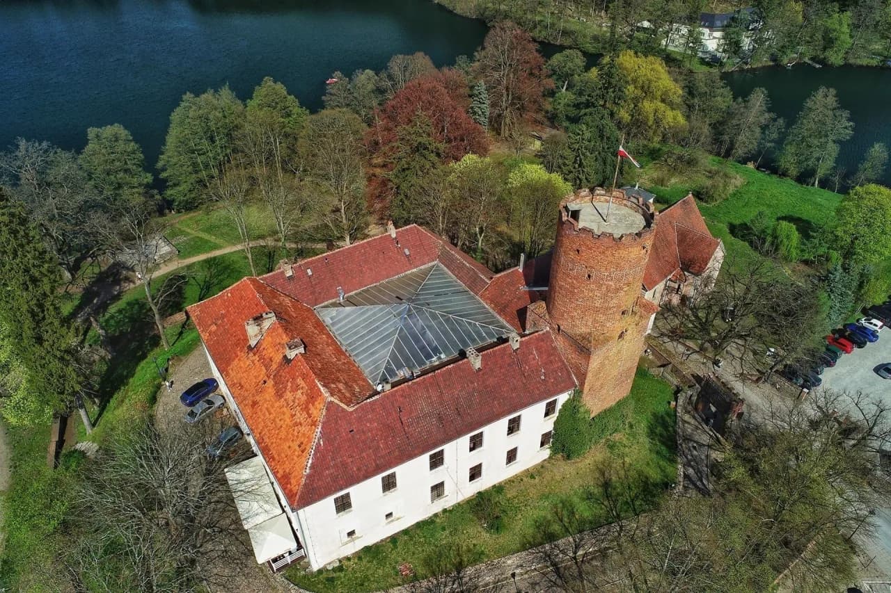 Zamek w Łagowie – historia, zwiedzanie i praktyczne informacje dla turystów