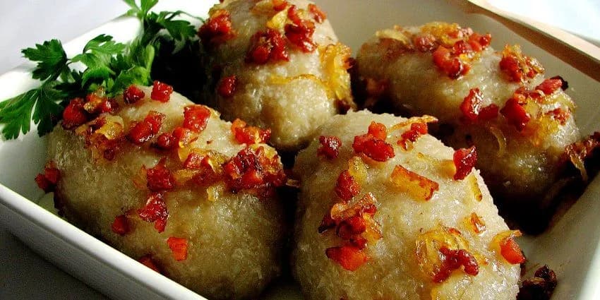 Regionalne kuchnie Polski: tradycyjne dania, smaki i sekrety kulinarne regionów